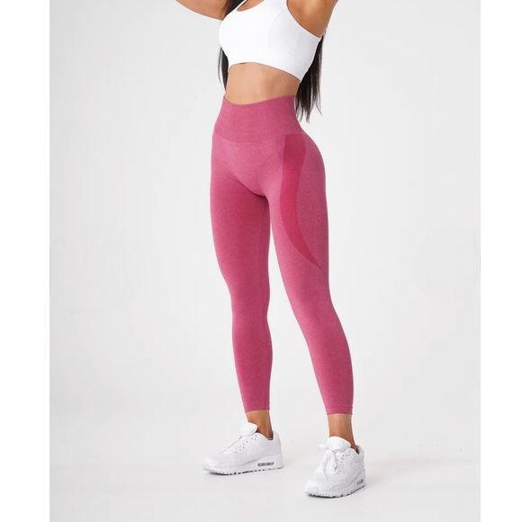 ⚡️FLASH SALE ⚡️NVGTN Contour Seamless Leggings - Picture 2 of 7